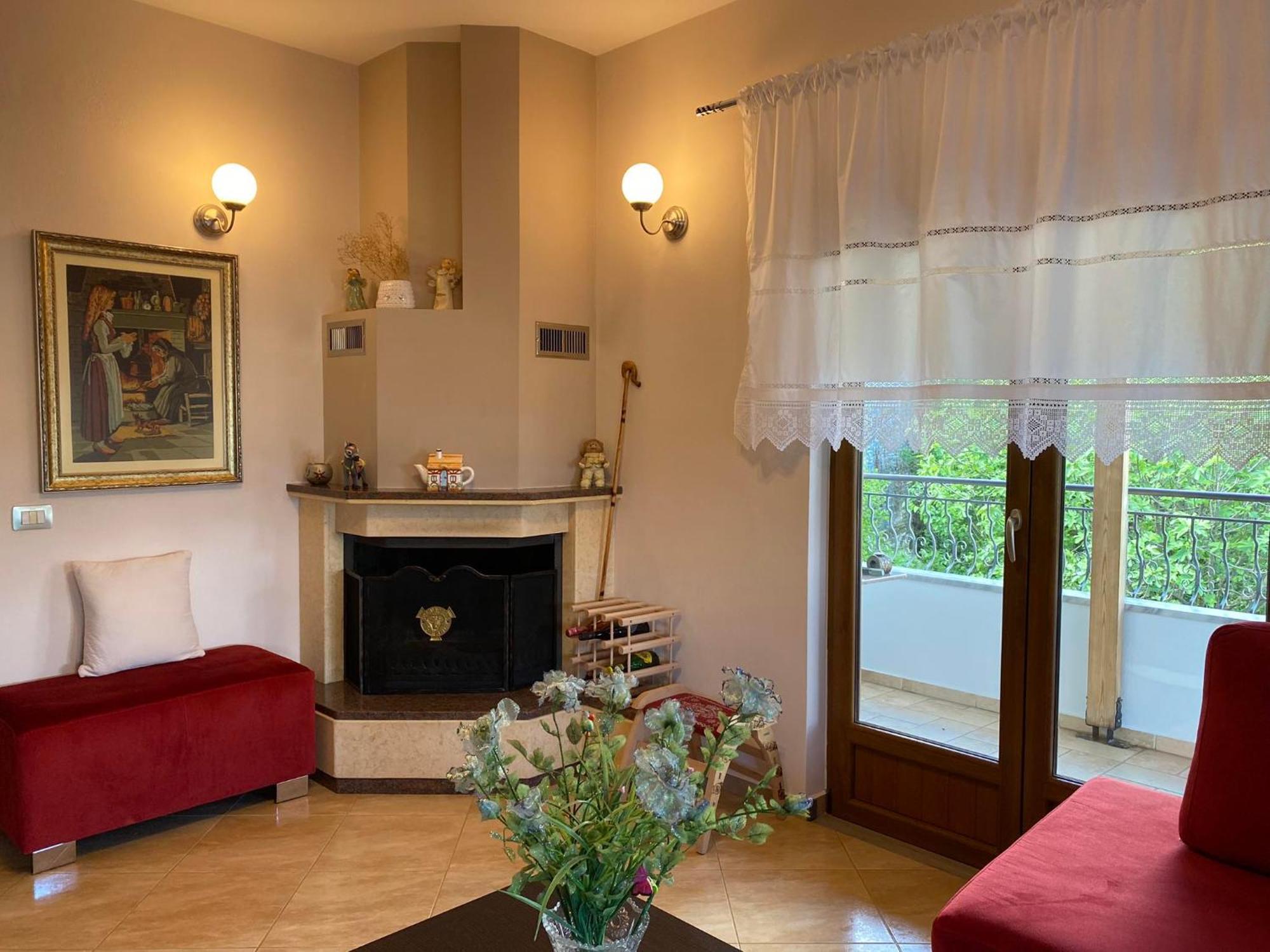 Guest House Persa Gjirokastër 外观 照片