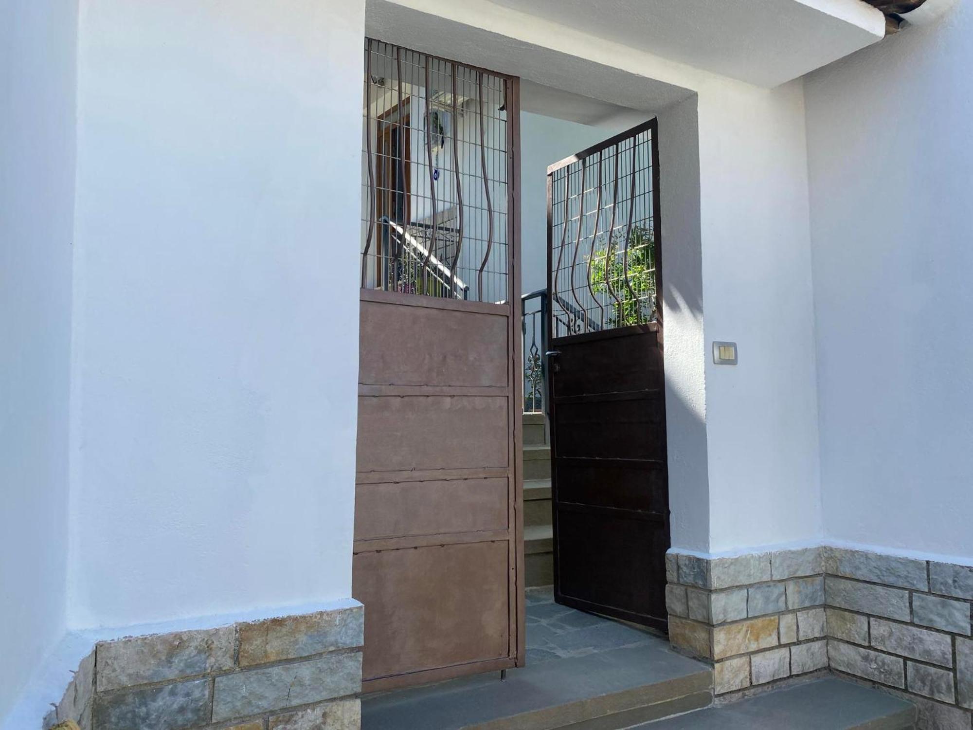 Guest House Persa Gjirokastër 外观 照片