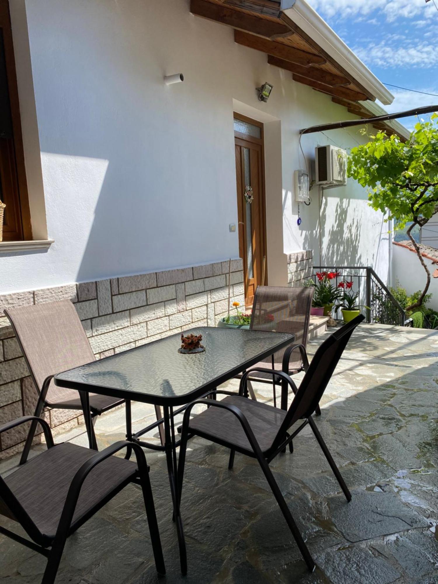 Guest House Persa Gjirokastër 外观 照片